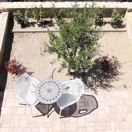 Apartments Terra Sun With Private Pool Or Jacuzzi Njivice Extérieur photo