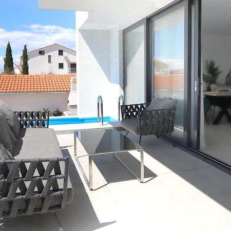 Apartments Terra Sun With Private Pool Or Jacuzzi Njivice Extérieur photo