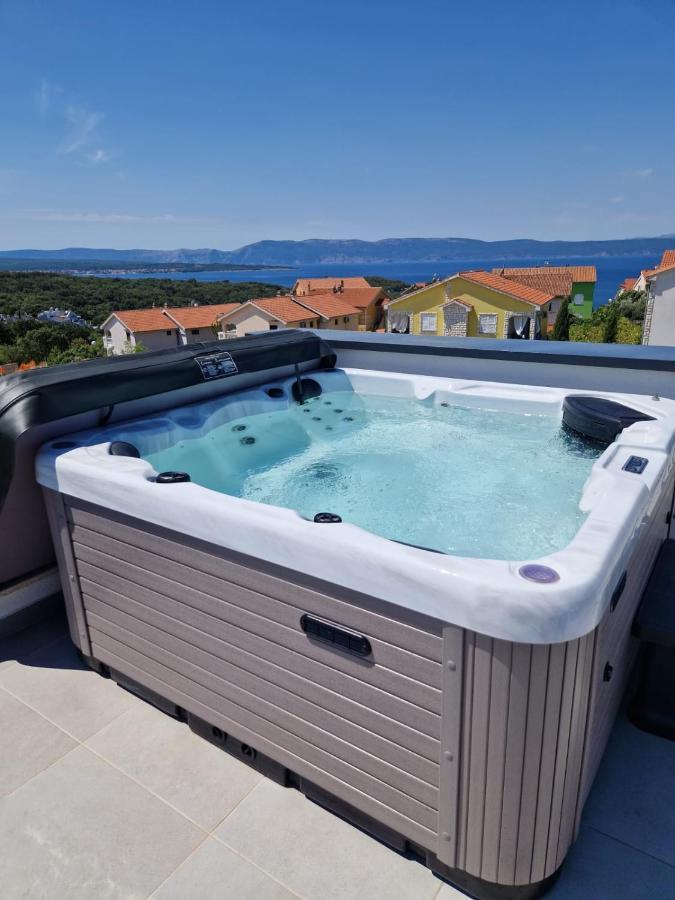 Apartments Terra Sun With Private Pool Or Jacuzzi Njivice Extérieur photo