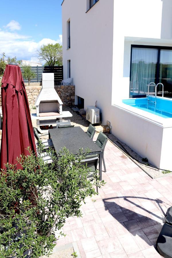 Apartments Terra Sun With Private Pool Or Jacuzzi Njivice Extérieur photo